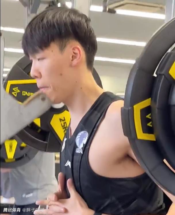 马剑越回应抄袭王源作品:疏忽歌词审核将立即下架 2020-02-19 2月19日，有网友发现马剑越和老公张杰在2019年发布的由刘明利和闫闪闪作词的《一见钟情》，和王源自己作词创作的《因为遇见你》相似度极高，被质疑抄袭。